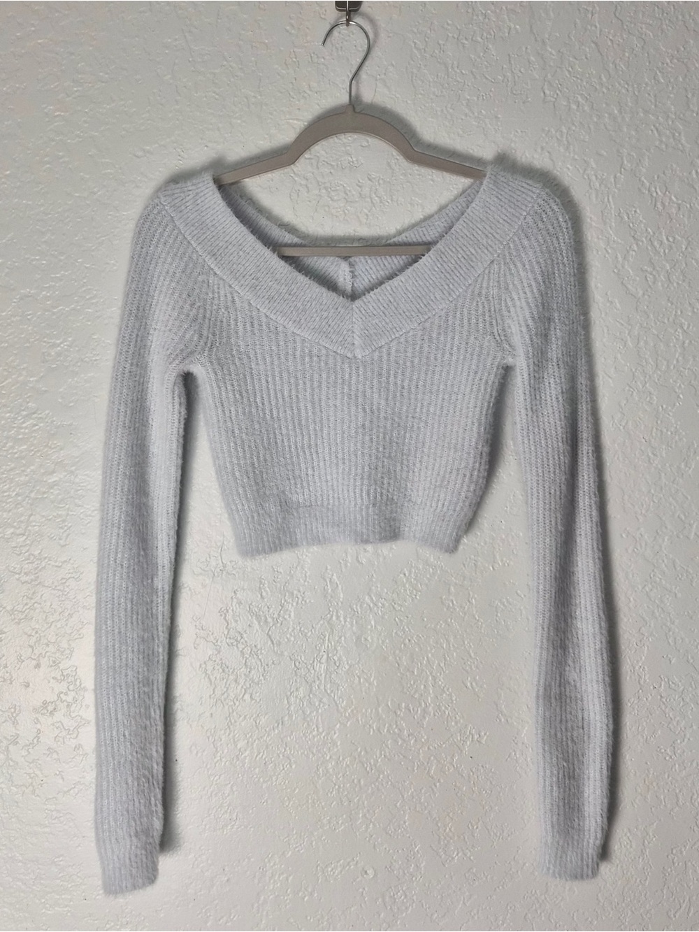 American Eagle Outfitters Light Blue Cropped Open V-Neck Sweater Ribbed Soft